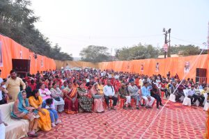 विराट हिन्दू सम्मेलन बर्रा 8 में उपस्थित गणमान्य व्यक्ति।